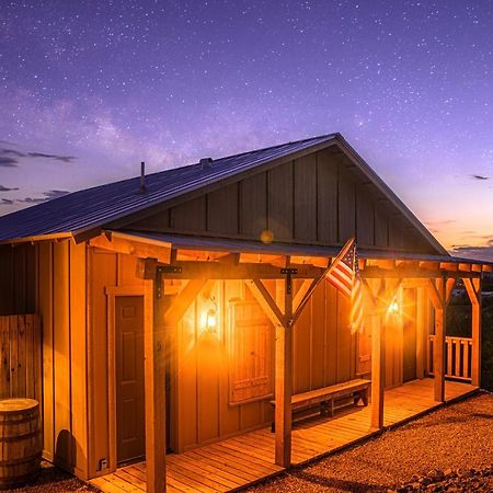 -Pet Friendly- Miners Cabin #6 - King Bed With Private Balcony ทูมสโตน ภายนอก รูปภาพ