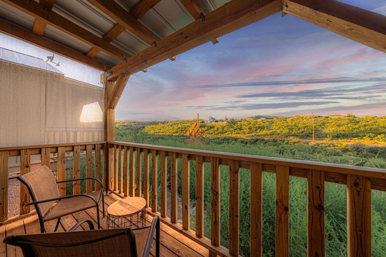 -Pet Friendly- Miners Cabin #6 - King Bed With Private Balcony ทูมสโตน ภายนอก รูปภาพ